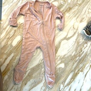 KYTE BABY NWOT Unisex Zipper Closure Footies, Bamboo, 0-3 months